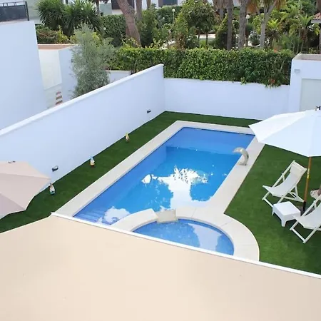 Villa De Lujo Cerca De La Playa
